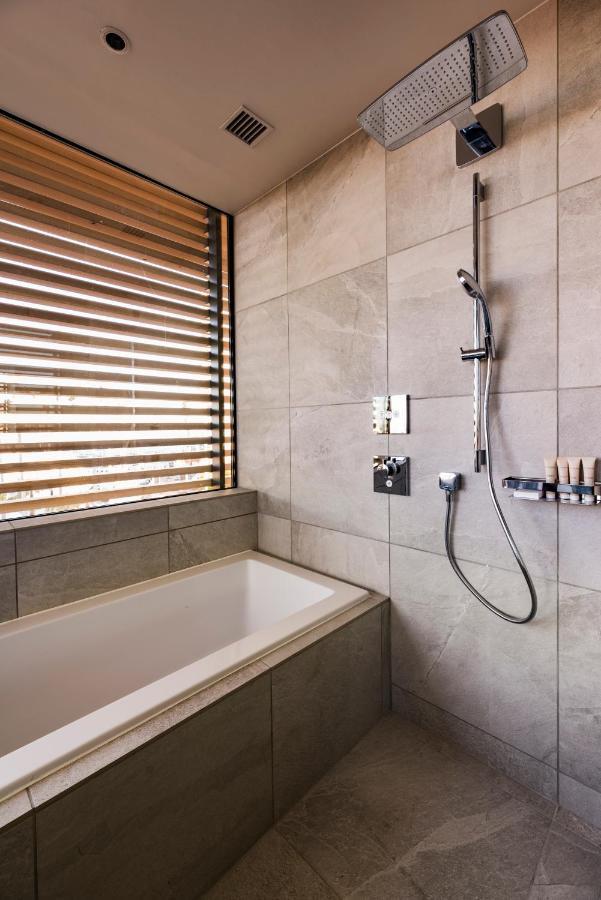 Malibu Hotel Zushi Bagian luar foto