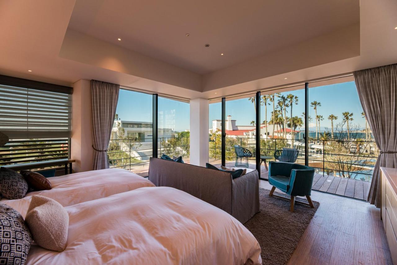 Malibu Hotel Zushi Bagian luar foto
